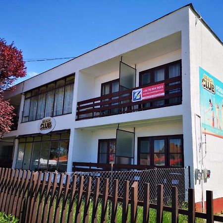 Aparthotel Beach Club Panzio Es Camping Zamárdi Exteriér fotografie