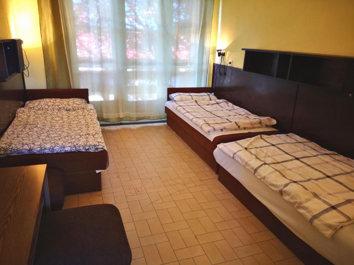 Aparthotel Beach Club Panzio Es Camping Zamárdi Exteriér fotografie
